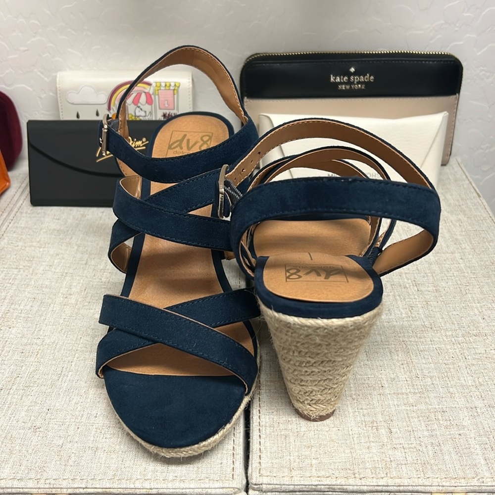 dv8 wedge sandals